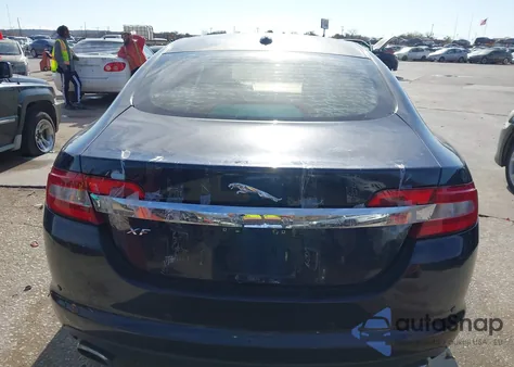 2011 Jaguar Xf Premium z USA, uszkodzony, nr VIN SAJWA0GB2BLS19186